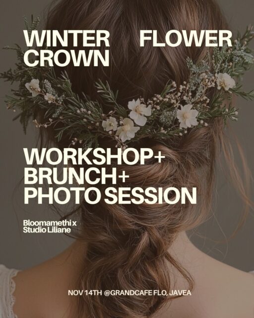 🇬🇧 On November 14th, @bloomamethi and I are hosting another Flower Crown Workshop & Portrait Experience at @grandcafe_flo_javea . This time it’s the winter edition.

We’ll make beautiful Winter Flower Crowns using fresh and dried flowers, pine sprigs, eucalyptus and little red berries. And afterwards, you’ll have a photo session with your friends (or) family members.

Bring one friend, two, three... or more! It’s a lovely excuse to make time for each other and have some beautiful photographs to remember it by.

Saturday November 14th 
Grandcafe Flo in Jávea
10:00-13:00
€95 for 2 people

Go to the link in my bio for the details! We’d love to see you there ❤️

-----

🇳🇱 Op 14 november organiseren Zoe @bloomamethi en ik weer een Flower Crown Workshop & Portrait Experience bij @grandcafe_flo_javea. Dit keer een winter editie! ❄️🌿

We gaan prachtige winterse bloemenkransen maken met verse en gedroogde bloemen, dennentakjes, eucalyptus en kleine rode besjes. Daarna volgt een fotosessie met je vriendinnen of familie.

Neem één vriendin mee, twee, drie... of meer! Het is een heerlijk excuus om weer eens écht tijd voor elkaar te maken. En je houdt er ook nog eens prachtige foto's aan over als herinnering ❤️

Zaterdag 14 November 
Grandcafe Flo in Jávea
10:00-13:00
€95 voor 2pp

Via de link in mijn bio vind je alle informatie!

We zouden het superleuk vinden om je daar te zien! ❤️
